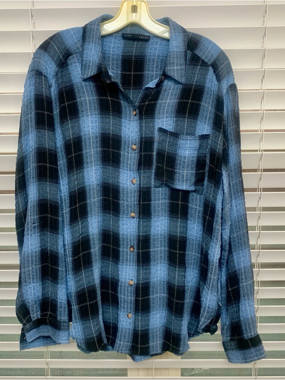 JANE + DELANCEY Black & Blue Lightweight plaid shirt size L